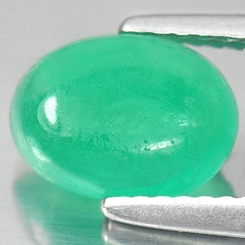 Natural Green Emerald 1.65 Ct. Oval Cabochon Shape 9 x 6.7 Mm. Gemstone From Columbia (1 of 3)