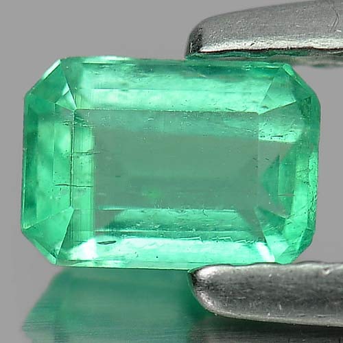 Natural Green Emerald 0.43 Ct. Octagon Shape 5.4 x 3.8 Mm. Gemstone Unheated From Columbia: Product ID: 802403138 Product Name: Natural Emerald Weight: 0.43 CT. Size: 5.4 x 3.8 x 2.7 MM. Shape: Octagon Color: Green Clarity:SI1 Luster: Good Gems Origin: Columbia Treatment: Unheated Crystal St