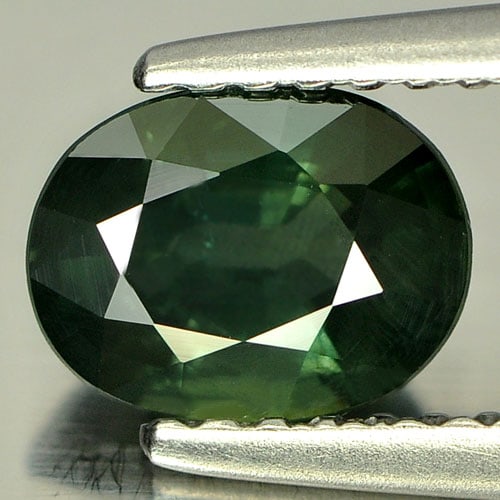 Natural Green Sapphire 1.12 Ct. VS Oval 7.1 x 5.4 Mm. Gemstone from Thailand: Product ID: 806150292 Product Name: Natural Green Sapphire Weight: 1.12 CT. Size: 7.1 x 5.4 x 3.4 MM. Shape: Oval Color: Green Clarity:VS Luster: Good Gems Origin: Thailand Treatment: Heated Crystal S