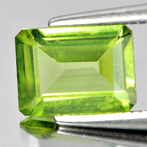 Natural Green Peridot 1.43 Ct. Octagon Shape 8.1 x 6 Mm. Gemstone From Pakistan: Product ID: 805313096 Product Name: Natural Peridot Weight: 1.43 CT. Size: 8.1 x 6 x 3.1 MM. Shape: Octagon Color: Green Clarity:VSI Luster: Good Gems Origin: Pakistan Treatment: Unheated Crystal Stru