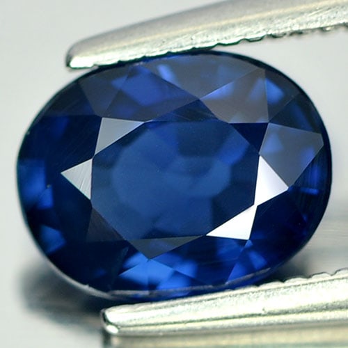 Natural Blue Sapphire 1.52 Ct. Oval Shape 7.7 x 5.9 Mm Gemstone From Thailand: Product ID: 806145836 Product Name: Natural Blue Sapphire Weight: 1.52 CT. Size: 7.7 x 5.9 x 3.7 MM. Shape: Oval Color: Blue Clarity:VVS Luster: Very Good Gems Origin: Bangkaja,Thailand Treatment: Hea