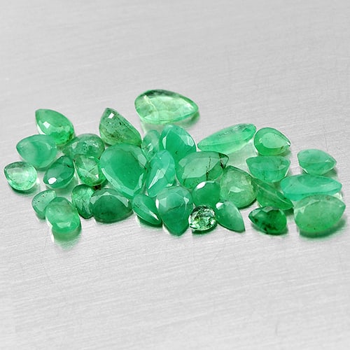 Natural Green Emerald 5.52 Ct. 31 Pcs. Mix Shape Gemstones From Columbia (1 of 3)