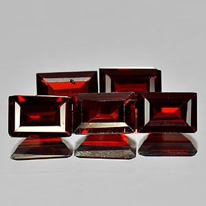 Natural Orangish Red Garnet Gemstones 2.89 Ct. 5 Pcs. Baguette Shape 5.9 x 4 Mm. Gemstone From: Product ID: 802928584 Product Name: Natural Red Garnet Weight: 2.89 CT. Size: 5.9 x 4 x 2.6 MM. Shape: Baguette Color: Orangish Red Clarity:SI Luster: Good Gems Origin: Tanzania Treatment: Unheated Cr