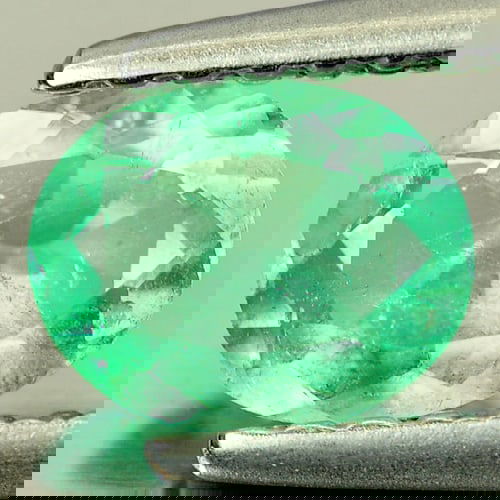 Green Emerald 0.47 Ct. Oval Shape 6.2 x 4.8 Mm. Natural Gemstone Unheated From Columbia (1 of 3)