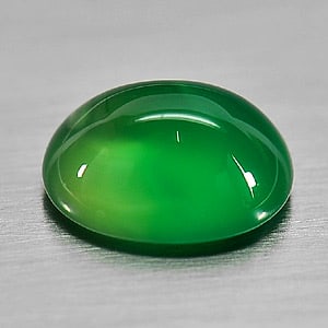Natural Green Agate 1.23 Ct. Oval Cabochon Shape 7.9 x 6.1 Mm Gemstone From Madagascar (1 of 3)