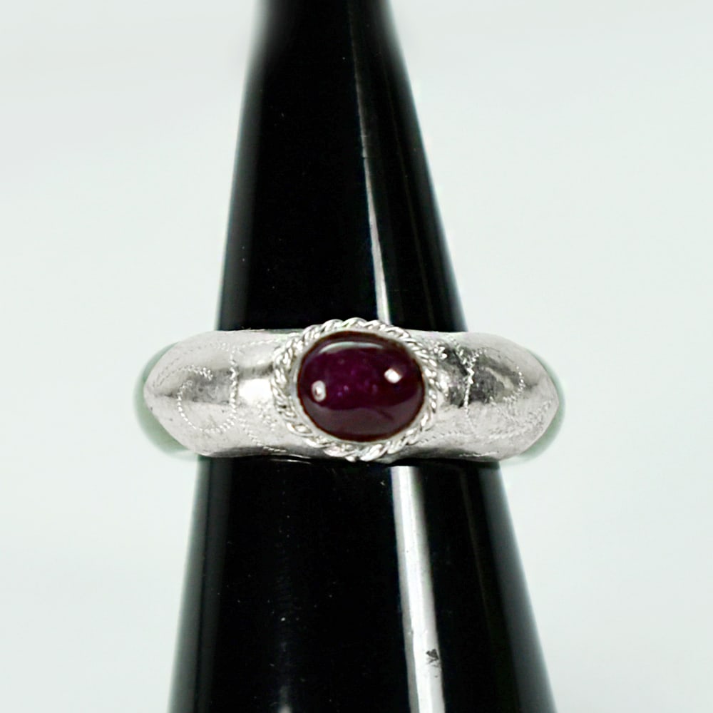 Natural Green Jade Ring 23.98 Ct. Diameter 16 Mm. With Silver Jewelry and Ruby Size 5.5 (1 of 3)