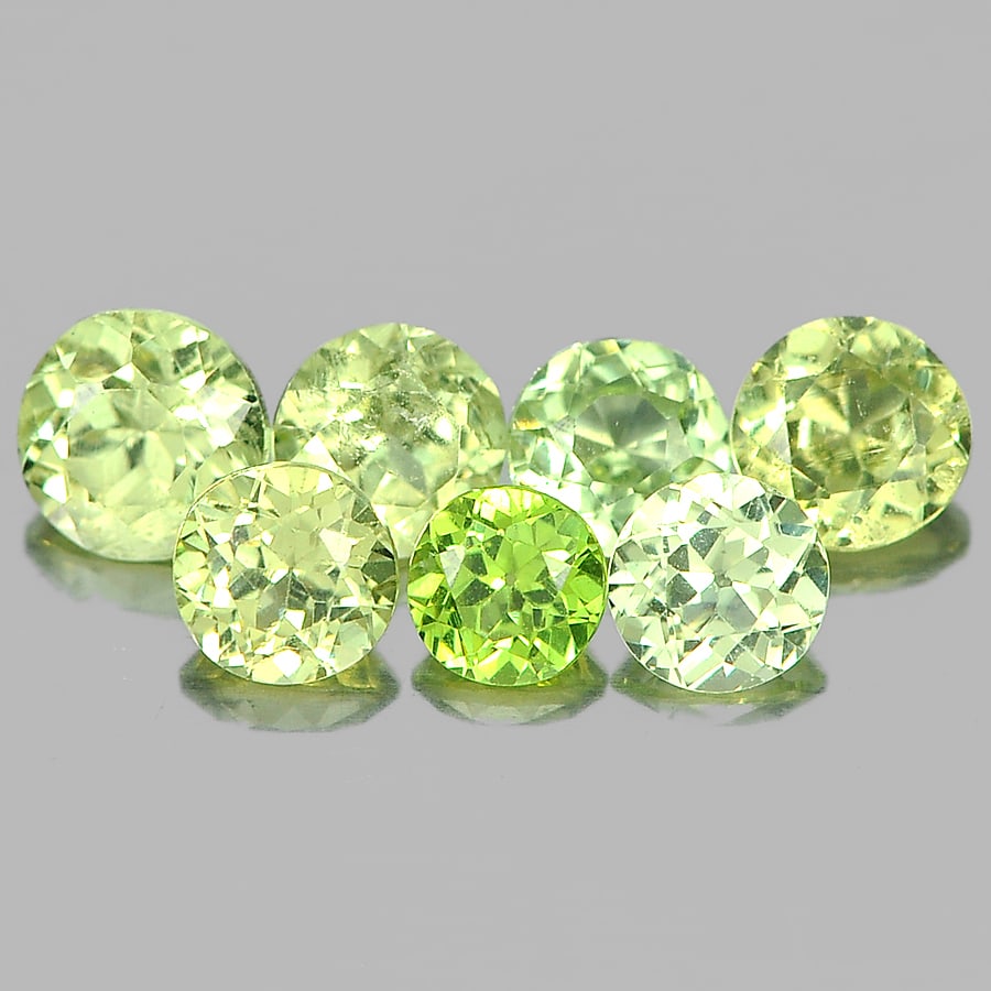Natural Greenish Yellow Mali Garnet 1.22 Ct. 7 Pcs. Round Shape 2.9 Mm. Gemstone From Madagascar: Product ID: 802936124 Product Name: Natural Mali Garnet Weight: 1.22 CT. Size: 2.9 x 2 to 3.7 x 2.7 MM. Shape: Round Color: Yellow Clarity:SI1 Luster: Good Gems Origin: Madagascar Treatment: Unheated 