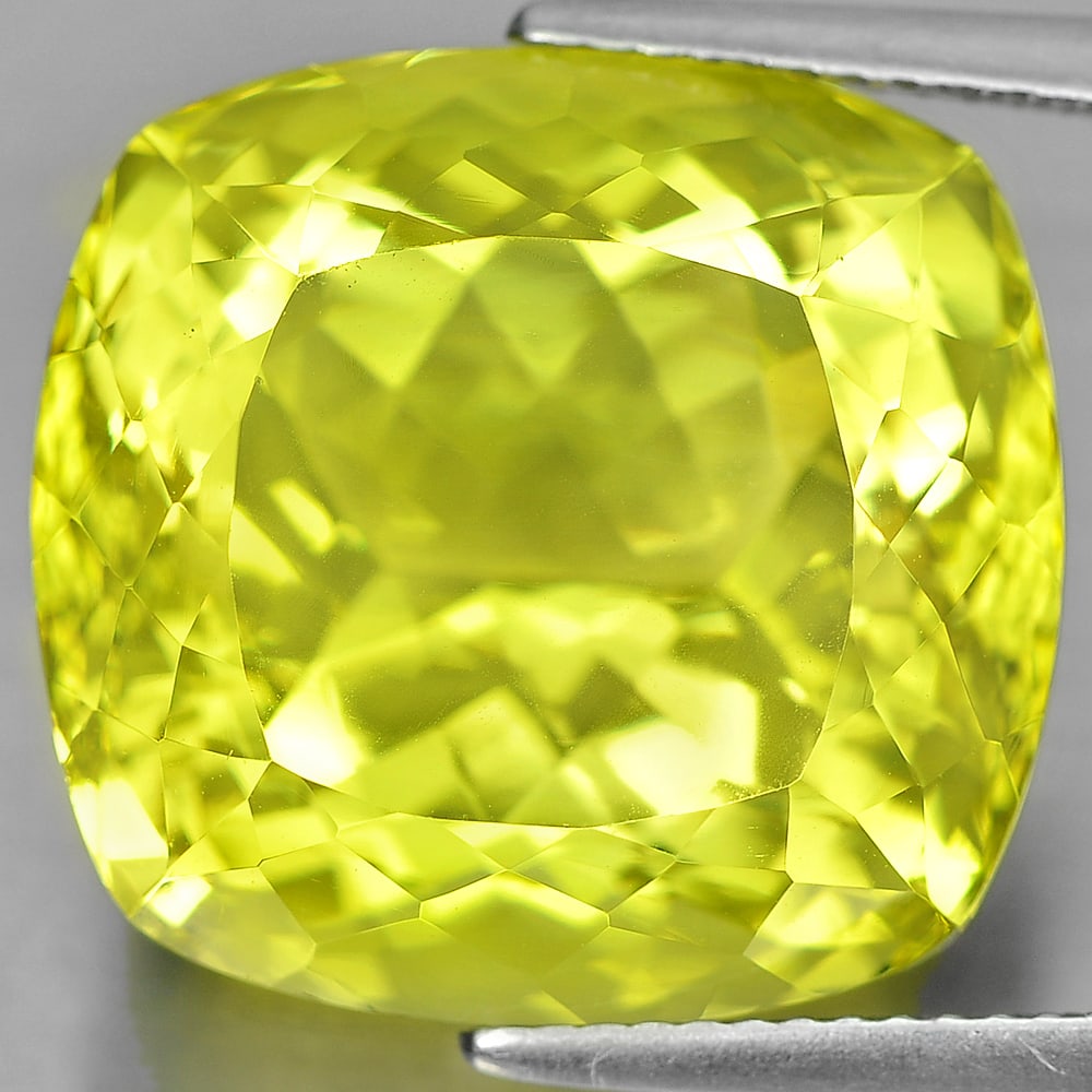 Natural Yellow Lemon Quartz 28.18 Ct. VVS Cushion Shape 18 x 17 Mm. Gemstone Unheated: Product ID: 805527205 / Product Name: Natural Quartz / Weight: 28.18 CT. / Size: 18 x 17 x 14.3 MM. / Shape: Cushion / Color: Yellow / Clarity:VVS / Luster: Very Good / Gems Origin: Brazil / Treatment