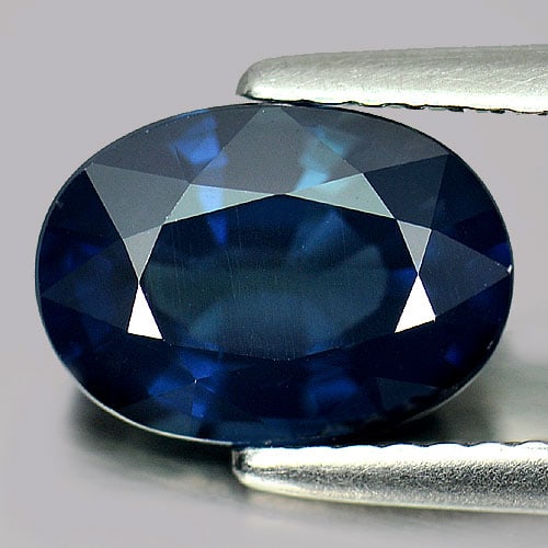 Certified Natural Blue Sapphire 2.47 Ct. VVS Oval Shape 9.33 x 6.76 Mm. Gemstone From Madagascar (1 of 3)