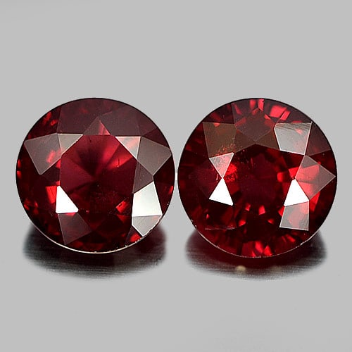 Natural Purplish Pink Rhodolite Garnet 2.52 Ct. Pair Round 6.4 Mm Gemstone From Madagascar: Product ID: 802931184 Product Name: Natural Rhodolite Weight: 2.52 CT. Size: 6.4 x 6.4 x 3.8 MM. Shape: Round Color: Purplish Pink Clarity:VSI Luster: Good Gems Origin: Madagascar Treatment: Unheated 