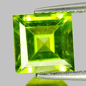 Natural Green Peridot 1.94 Ct. Square Shape 7.3 Mm. Gemstone From Pakistan: Product ID: 805311550 Product Name: Natural Peridot Weight: 1.94 CT. Size: 7.3 x 7.3 x 5.3 MM. Shape: Square Color: Green Clarity:SI Luster: Good Gems Origin: Pakistan Treatment: Unheated Crystal Stru