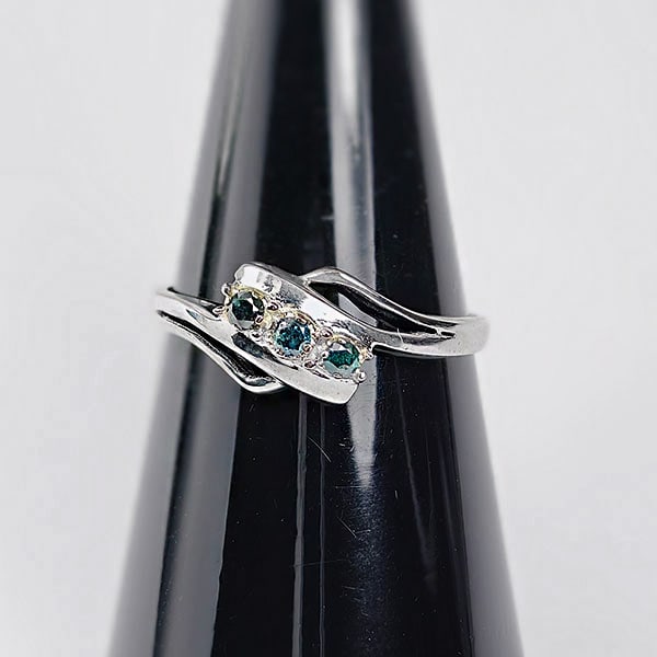 925 Sterling Silver Ring Jewelry 0.99 Grams With Natural Diamond 0.10 Ct. Size 6 (1 of 3)