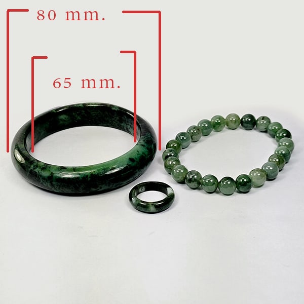 Natural Green Jade 550.00Ct. Bangle And Ring Set 3 Pcs Gemstone From Burma: Product ID: 818102696 Product Name: Natural Gemstones Weight: 550.00 CT. Size: 80 x 65 x 9 MM. Shape: Round Color: Green Clarity:Opaque Luster: Good Gems Origin: Burma Treatment: Unheated Crystal Stru