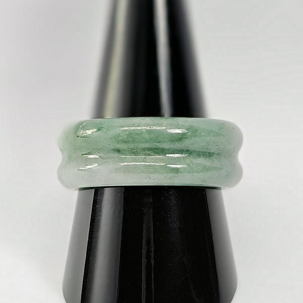 Natural Green Jade 26.44 Ct. Round Cabochon Ring Size 9 Unheated Gemstone From Thailand: Product ID: 819815894 Product Name: Natural Gemstones Weight: 26.44 CT. Size: 26 x 20 MM. Shape: Round Color: Green Clarity:Opaque Luster: Good Gems Origin: Thailand Treatment: Unheated Crystal Struct