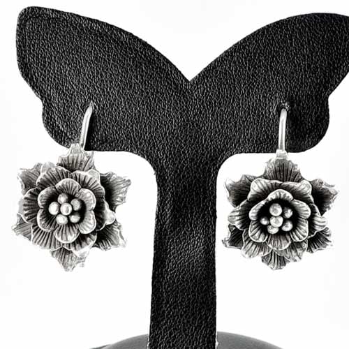 Beautiful 70 Sterling Silver Jewelry Earrings Flower Design 9.16 G. (1 of 3)