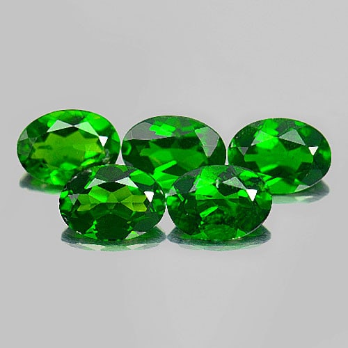 Natural Unheated Green Chrome Diopside 4.07 Ct. Oval Shape 5 Pcs.  7.1 x 5.1 Mm.Gemstone From Russia (1 of 3)