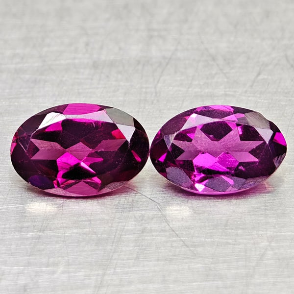 Natural Purplish Pink Rhodolite Garnet 1.01 Ct. 2 Pcs Oval Shape 6.1 x 4 Mm Gemstones From: Product ID: 802936453 Product Name: Natural Rhodolite Weight: 1.01 CT. Size: 6.1 x 4 x 2.5 MM. Shape: Oval Color: Purplish Pink Clarity:VSI Luster: Good Gems Origin: Madagascar Treatment: Unheated Cry