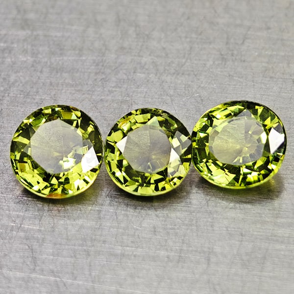 Natural Green Tourmaline 2.00 Ct. 3 Pcs Mixed Shape 5.7 x 5.7 Mm Gemstones From Nigeria: Product ID: 807250613 Product Name: Natural Tourmaline Weight: 2.00 CT. Size: 5.7 x 5.7 x 3.3 MM. Shape: Mixed Shape Color: Green Clarity:VSI Luster: Good Gems Origin: Nigeria Treatment: Unheated Crys