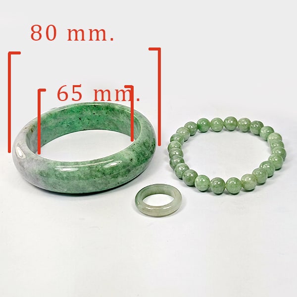 Natural Genuine Burmese Jade 500 Ct. Bangle Set 3 pcs Size 80 x 65 x 9 Mm Gemstone from Burma: Product ID: 818102706 Product Name: Natural Gemstones Weight: 500.00 CT. Size: 80 x 65 x 9 MM. Shape: Round Cabochon Color: Green Clarity:Opaque Luster: Good Gems Origin: Burma Treatment: Unheated Cry