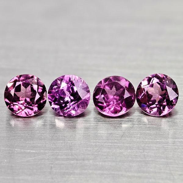 Natural Purplish Pink Rhodolite Garnet 1.25 Ct. 4 Pcs Round Shape 4 Mm Gemstones From Madagascar: Product ID: 802936552 Product Name: Natural Rhodolite Weight: 1.25 CT. Size: 4 x 4 x 3 MM. Shape: Round Shape Color: Purplish Pink Clarity:VSI - SI1 Luster: Good Gems Origin: Madagascar Treatment: Unh