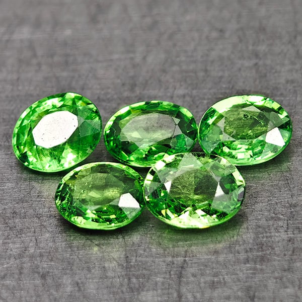 Natural Green Tsavorite Garnet 1.21 Ct. 5 Pcs Oval Shape 4.7 x 3.5 Mm Gemstones From Tanzania (1 of 3)