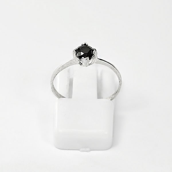 Natural Black Diamond 0.43 Ct. 925 Sterling Silver Ring Jewelry 0.59 Grams Size 6: Product ID: 502100180 Product Type: 925 Sterling Silver Fine Jewelry Jewelry Weight: 0.59 Grams. Gemstones Color: black Metal: Solid Silver 92.5%. Gemstone Detail: At Your Service: At Treasure of Gems