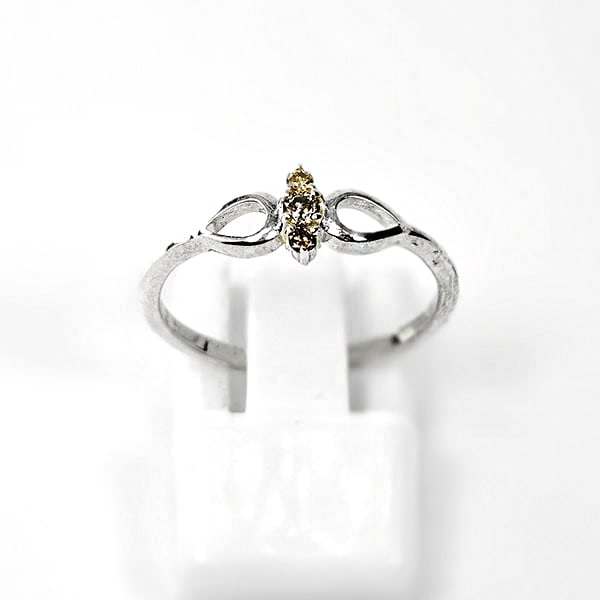 925 Sterling Silver Ring Jewelry 1.02 Grams With Natural Diamond From Belgium 0.07 Ct. Size 5.5 (1 of 3)