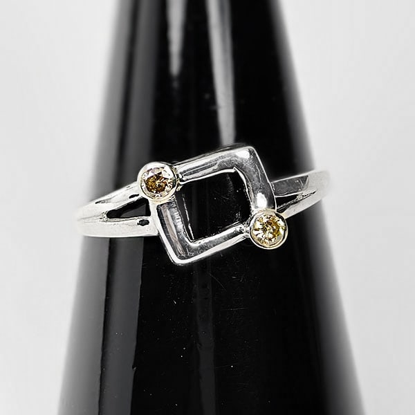 Natural Champagne Diamond 0.08 Ct. 925 Sterling Silver Ring Jewelry 0.98 Grams Size 6.5: Product ID: 502100146 Product Type: 925 Sterling Silver Fine Jewelry Jewelry Weight: 0.98 Grams. Gemstones Color: Champagne Metal: Solid Silver 92.5%. Gemstone Detail: At Your Service: At Treasure of 