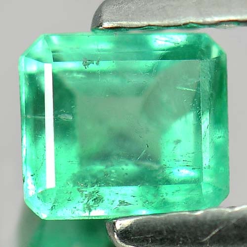 Natural Green Emerald 0.47 Ct. Octagon Shape 4.8 x 4.3 Mm Gemstone From Columbia: Product ID: 802401299 Product Name: Natural Emerald Weight: 0.47 CT. Size: 4.8 x 4.3 x 3.2 MM. Shape: Octagon Color: Green Clarity:SI Luster: Good Gems Origin: Columbia Treatment: Unheated Crystal Str