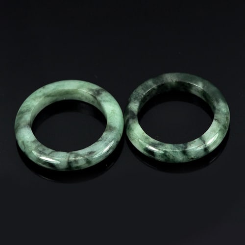 Natural Green Jade Rings 20.60 Ct. 2 Pcs Round Size 5 Gemstone From Thailand: Product ID: 819809986 Product Name: Natural Jade Weight: 20.60 CT. Size: 21 x 21 MM. Shape: Round Color: White Green Black Clarity:Opaque Luster: Good Gems Origin: Thailand Treatment: Unheated Crystal