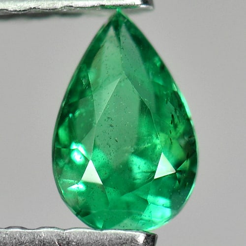 Certified Natural Green Emerald 0.34 Ct. Pear Shape 5.78 x 3.81 Mm. Gemstone From Columbia (1 of 4)