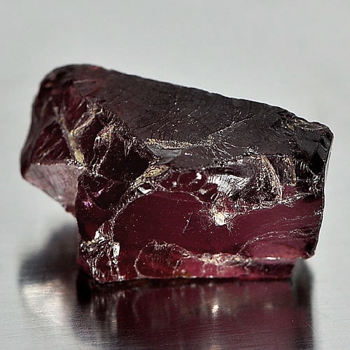 Natural Purplish Pink Rhodolite Garnet 9.53 Ct. Rough Size 15.6 x 7.7 Mm Gemstone From Madagascar (1 of 3)
