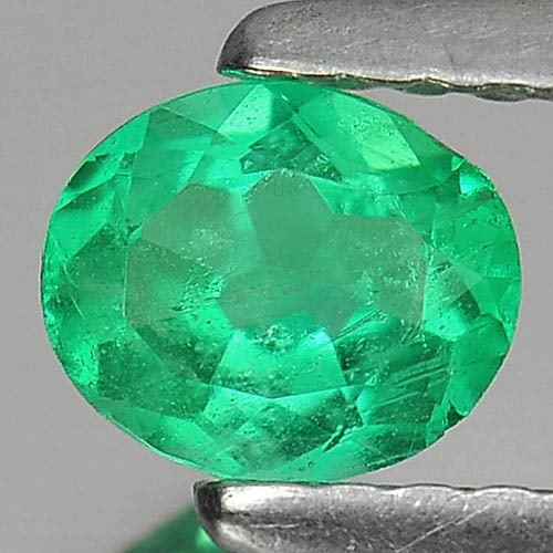 Natural Green Emerald 0.39 Ct. Oval Shape 5.2 x 4.4 Mm. Gemstone Unheated From Columbia (1 of 3)