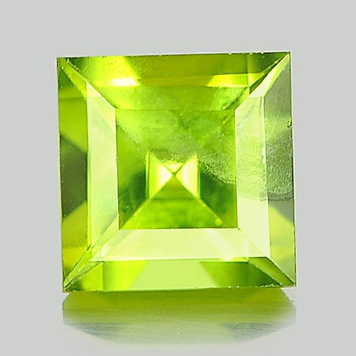 Natural Green Peridot 1.21 Ct. Square Shape 6 Mm. Gemstone From Pakistan: Product ID: 805315636 Product Name: Natural Peridot Weight: 1.21 CT. Size: 6 x 6 x 4.2 MM. Shape: Square Color: Green Clarity:VSI Luster: Good Gems Origin: Pakistan Treatment: Unheated Crystal Structu