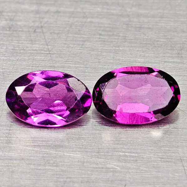 Natural Purplish Pink Rhodolite Garnet 1.01 Ct. 2 Pcs Oval Shape 6 x 4 Mm Gemstones From Madagascar: Product ID: 802936446 Product Name: Natural Rhodolite Weight: 1.01 CT. Size: 6 x 4 x 2.3 MM. Shape: Oval Color: Purplish Pink Clarity:VSI Luster: Good Gems Origin: Madagascar Treatment: Unheated Cryst