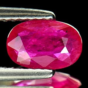 Natural Purplish Pink Ruby 0.88 Ct. Oval Shape 7.9 x 5.2 Mm. Gemstone From Tanzania (1 of 3)