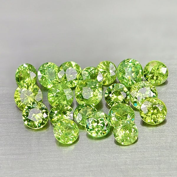 Natural Green Demantoid Garnet 2.99 Ct. 20 Pcs. Round Diamond Cut 3.3 Mm Gemstones From Madagascar: Product ID: 802936432 Product Name: Natural Demantoid Weight: 2.99 CT. Size: 3.3 x 3.3 x 2.5 MM. Shape: Round Diamond Cut Color: Green Clarity:VVS Luster: Good Gems Origin: Madagascar Treatment: Unhea