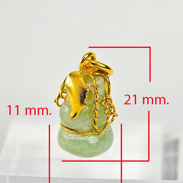Natural Green Jade 19.04 Ct. Calabash Pendant Size 21 x 11 Mm. Gemstone From Thailand: Product ID: 819814476 Product Name: Natural Jade Weight: 19.04 CT. Size: 21 x 11 MM. Shape: Calabash Color: Green Clarity:Opaque Luster: Good Gems Origin: Thailand Treatment: Unheated Crystal Structur
