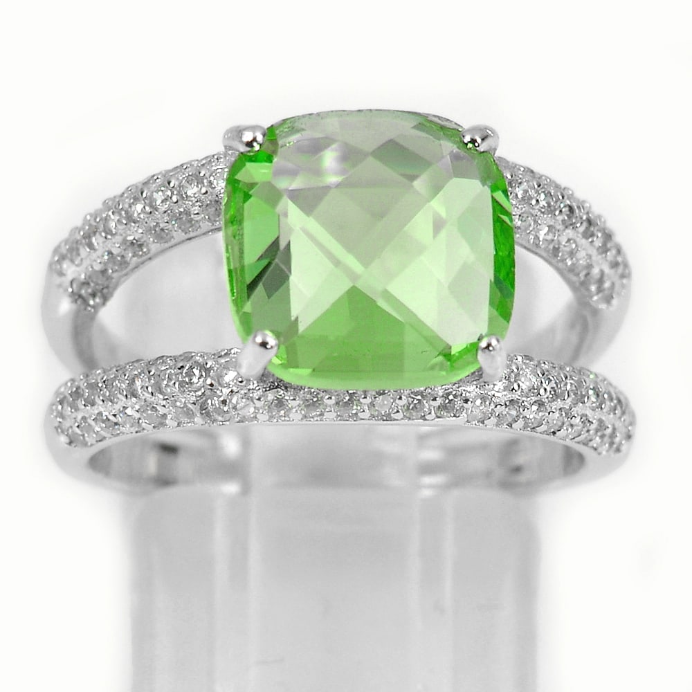 925 Sterling Silver Ring Size 7 Cushion Checkboard Shape 4.50 Grams: Product ID: 200108176 Product Type: 925 Sterling Silver Fine Jewelry Jewelry Weight: 4.50 Grams. Ring Size: 7 Resizable(Fee) Gemstones Color: Green Metal: Solid Silver 92.5%. Gemstone Detail: London B