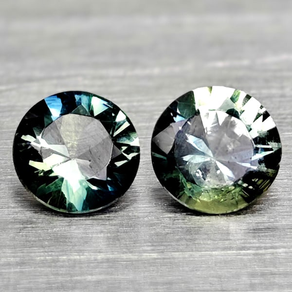 Natural Fancy Color Sapphire 0.35 Ct. 2 Pcs Round Diamand Cut 3.5 Mm Gemstones From Tanzania: Product ID: 806162237 Product Name: Natural Green Sapphire Weight: 0.35 CT. Size: 3.5 x 3.5 x 2.2 MM. Shape: Round Diamond Cut Color: Fancy Color Clarity:VSI Luster: Very Good Gems Origin: Tanzania Tr
