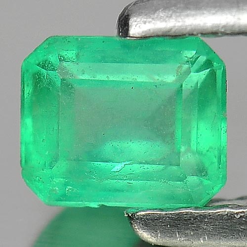 Natural Green Emerald 0.34 Ct. Octagon Shape 4.6 x 3.8 Mm. Gemstone From Columbia (1 of 3)