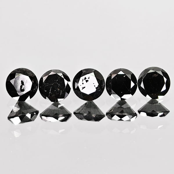 Natural Black Loose Diamond 0.95 Ct. 5 Pcs Round Diamond Cut 3.5 Mm From Belgium: Product ID: 502100203 Product Name: Natural Natural Diamond Weight: 0.95 CT. Size: 3.5 x 3.5 x 2.3 MM. Shape: Round Diamond Cut Color: black Clarity:Opaque Luster: Good Gems Origin: Belgium Treatment: