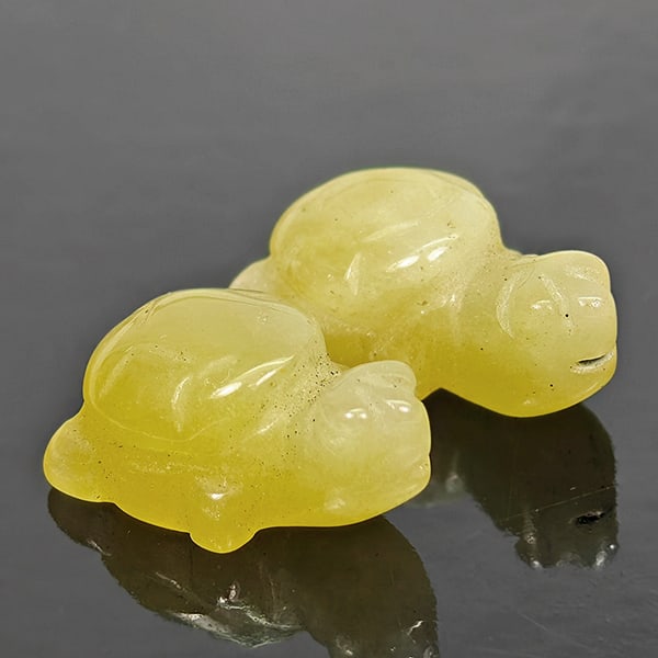 Natural Honey Jade 35.16 Ct. 2 Pcs Turtle Carving Size 14 x 22 x 10 Mm. Gemstones (1 of 3)