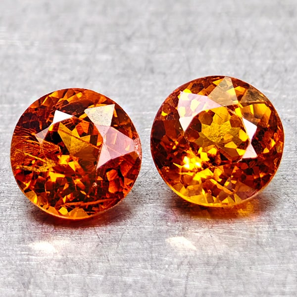 Natural Orange Red Spessartine Garnet 1.16 Ct. 2 Pcs Round Shape 4.6 Mm Gemstones From Tanzania: Product ID: 802936486 Product Name: Natural Spessartine Weight: 1.16 CT. Size: 4.6 x 4.6 x 3 MM. Shape: Round Color: Orangish Red Clarity:VSI Luster: Very Good Gems Origin: Tanzania Treatment: Unheate