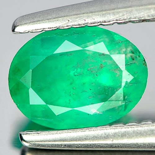 Natural Green Emerald 0.48 Ct. Oval Shape 6.8 x 4.3 x 3.7 Mm. Gemstone From Columbia (1 of 3)