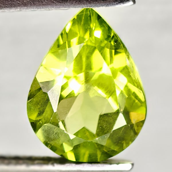 Natural Green Peridot 1.49 Ct. Pear Shape 9 x 6.8 Mm Gemstone From Pakistan (1 of 3)