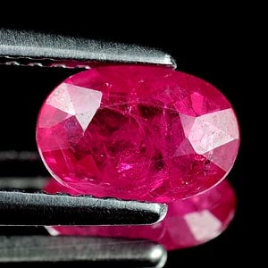 Natural Unheated Purplish Pink Ruby 0.93 Ct. Oval Shape 7.4 x 5 Mm Gemstone From Tanzania (1 of 3)