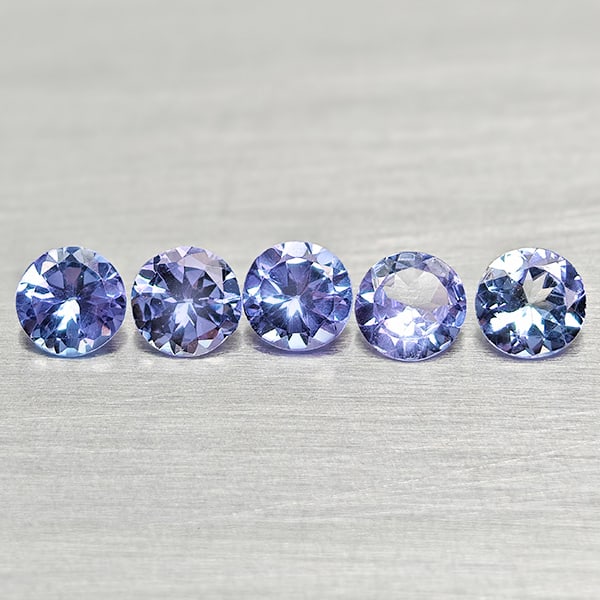 Natural Violet Blue Tanzanite 0.96 Ct. 5 Pcs Round Shape 3.7 Mm Gemstones From Tanzania: Product ID: 807015050 Product Name: Natural Tanzanite Weight: 0.96 CT. Size: 3.7 x 3.7 x 2.3 MM. Shape: Round Color: Violet Blue Clarity:VSI Luster: Good Gems Origin: Tanzania Treatment: Heated Crysta