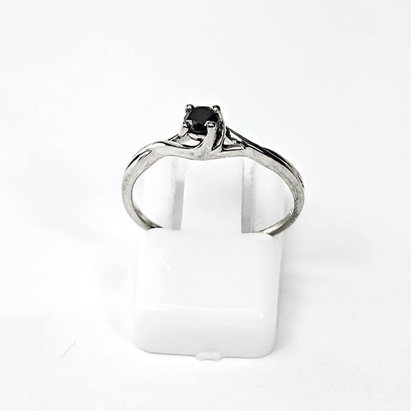 Natural Black Diamond 0.18 Ct. 925 Sterling Silver Ring Jewelry 0.98 Grams Size 6 (1 of 3)