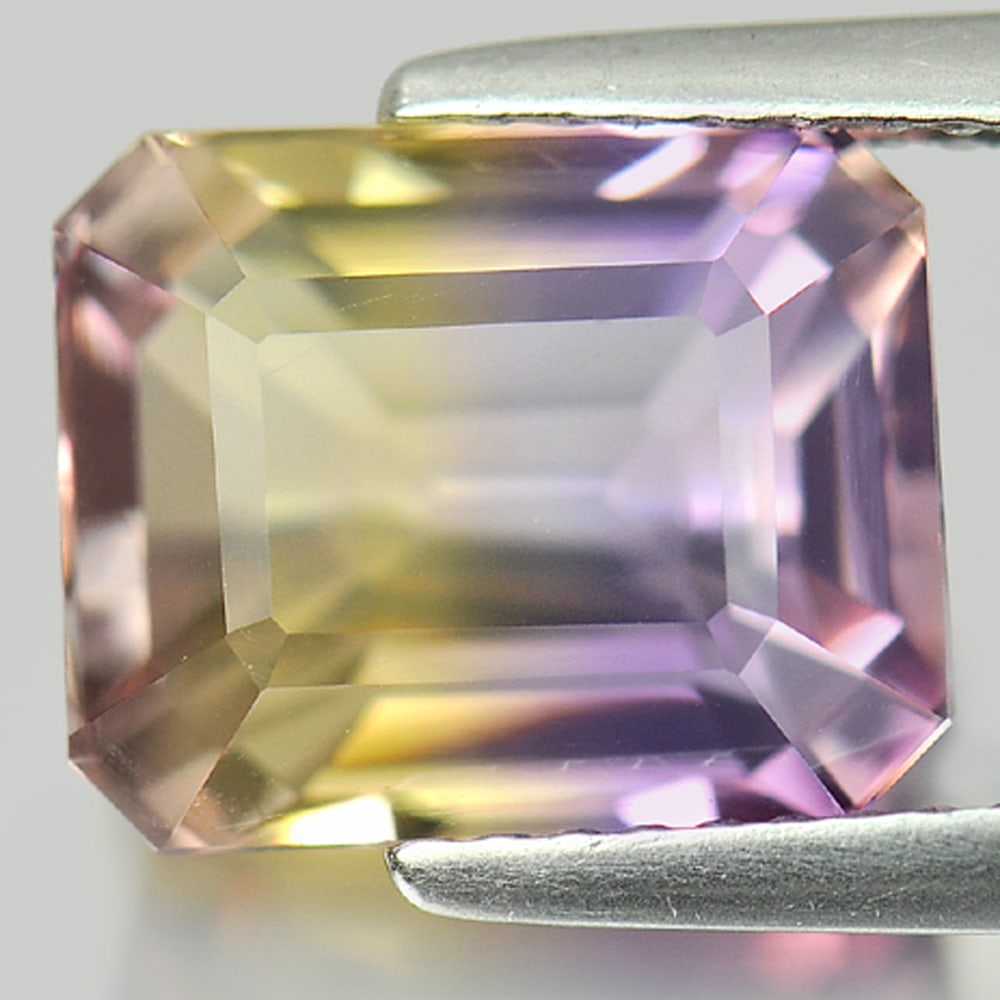 Natural Bi Color Ametrine 4.61 Ct VVS Octagon Shape 10.4 x 8.5 Mm. Gemstone From Bolivia (1 of 3)